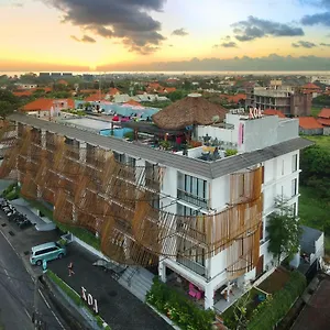 https://koa-d-surfer-hotel.hotelsseminyak.net